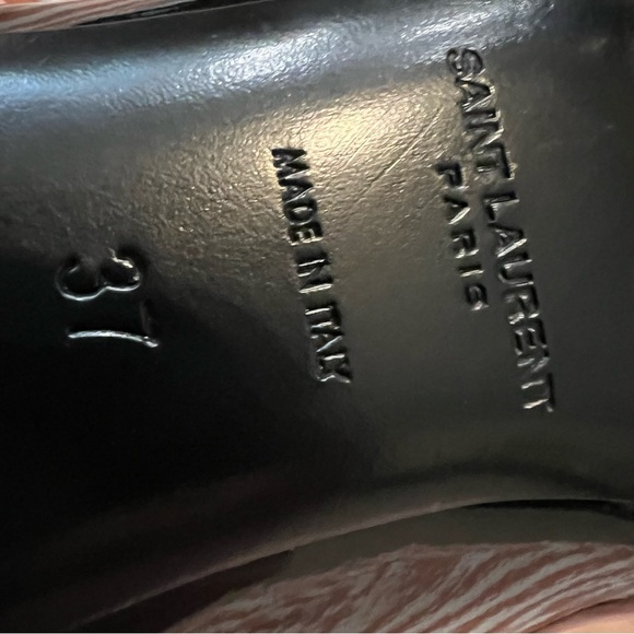 ❤️YSL Authentic Saint Laurent bow patent leather stilettos size 37 = 6 1/2. - Picture 6 of 12